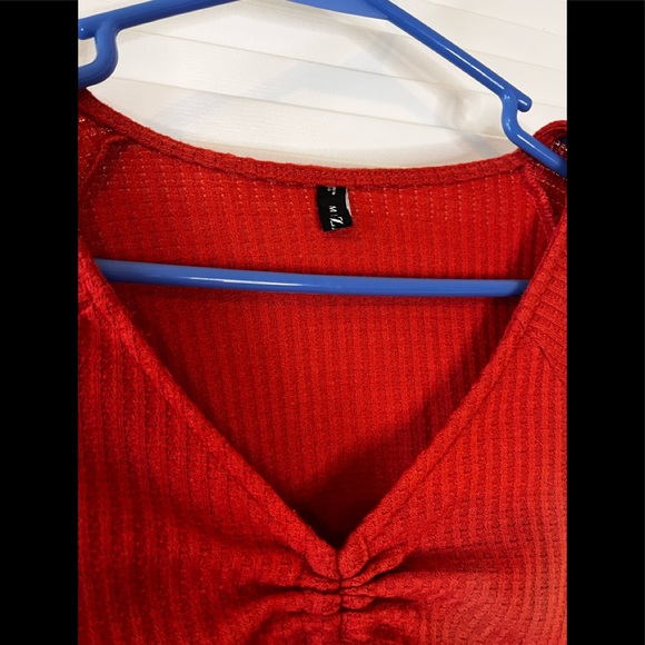 Zaful Ruched crop too long sleeve - Picture 2 of 4